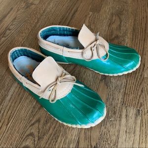 Like New Outside! Rubber Duck/Boat Shoes